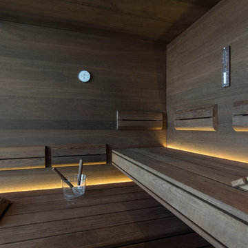 Design-Sauna als Möbelstück im Penthouse-Bad