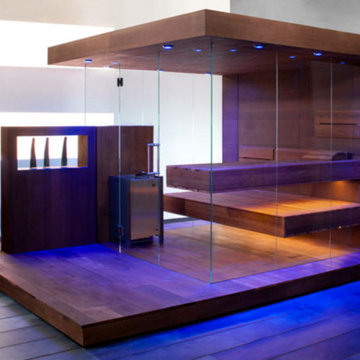 Design Sauna mit großzügigen Glasflächen