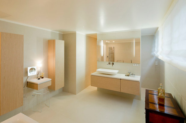 Modern Badezimmer by Ferreira | Verfürth Architekten