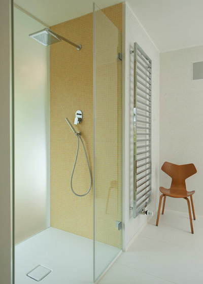 Contemporary Bathroom by SUSANNE KAISER Innenarchitektur Berlin