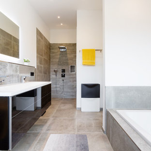 75+ Badezimmer mit grauen Fliesen Ideen & Bilder - August 2021 | Houzz DE