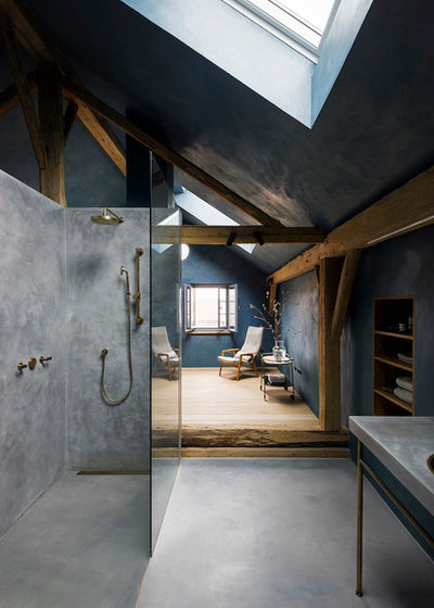 コンテンポラリー 浴室 by swa.studio  ///  Sebastian Wiedemann Architektur