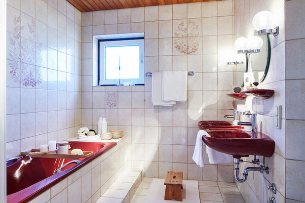 Modern Badezimmer by HOME staging Bavaria