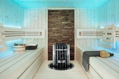 Пример оригинального дизайна: главная ванная комната среднего размера в современном стиле