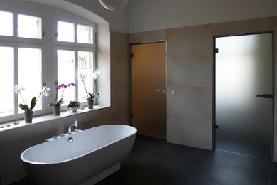 Modernes Badezimmer in Dresden