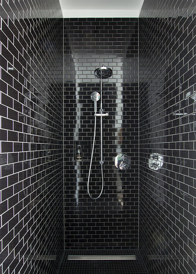 Industrial Bathroom by Jana Kubischik Interior GmbH