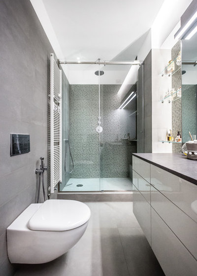 Modern Badezimmer by 23bassi | Studio di architettura