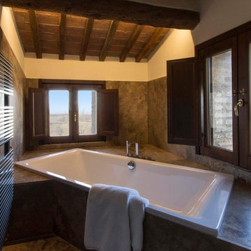 Nuova vita al podere nelle colline di Montalcino (Siena)