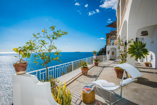 Beach Style Deck by Vito Fusco