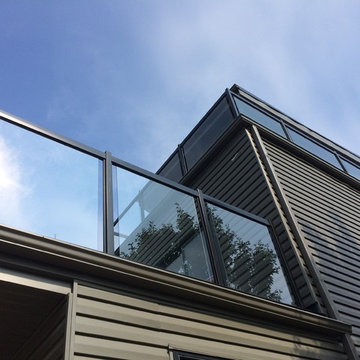 Aluminum and Glass Balcony Railings - 119