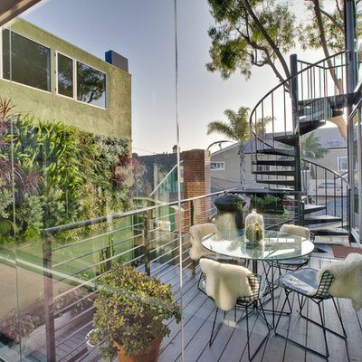 Trendy balcony photo in Los Angeles