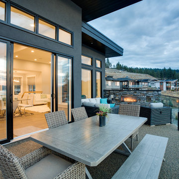 Contemporary Lakeview Home