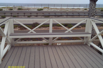Example of a beach style balcony design in San Diego