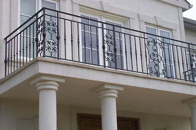 Ejemplo de balcones tradicional sin cubierta