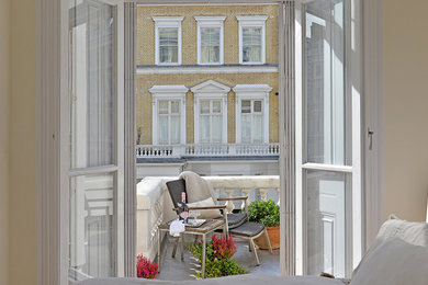 Inspiration for a traditional balcony in London.