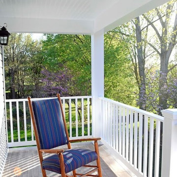 Two Story Addition - Screened Porch, 2 Bathrooms and Upper Deck!