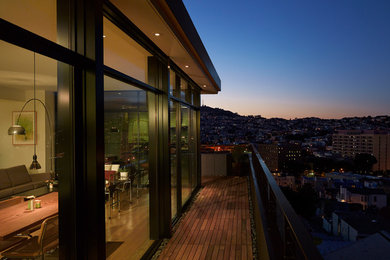 Large contemporary balcony in San Francisco with no cover.