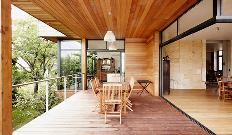 Architecture : Une extension s'enroule autour d'une maison bordelaise