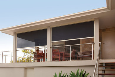 Cette image montre un balcon design.