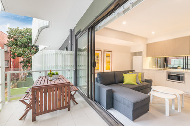 Photo of a contemporary balcony in Geelong.