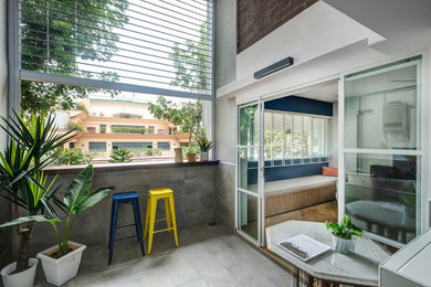 Источник вдохновения для домашнего уюта: балкон и лоджия в стиле модернизм