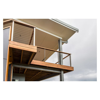 Timber deck with wire balustrade - Contemporary - Balcony - Brisbane - by  Miami Stainless