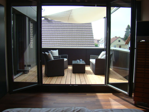 Modern Balkon by Veit C. Hunsicker Dipl. Ing _ Freier Architekt