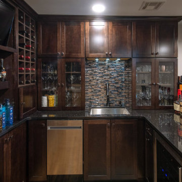 2020 Traditional Basement with Full Wet Bar