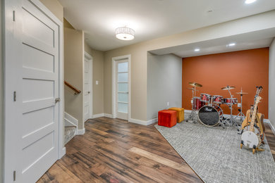 Photo of a contemporary basement in Baltimore.