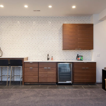 Bar & Snack Center
