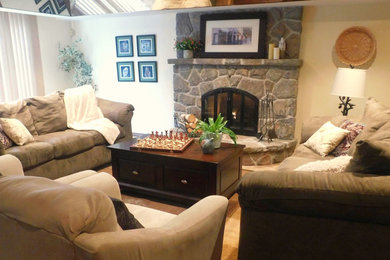 Example of an arts and crafts basement design in Toronto