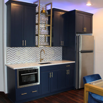 Kitchenette / Wet Bar Design: Mid Continent Cabinetry