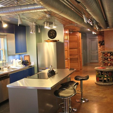 30 Cool Exposed Ductwork Bedroom Ideas for Urban Lofts - Artistic Use Of Exposed Ductwork In Apartments