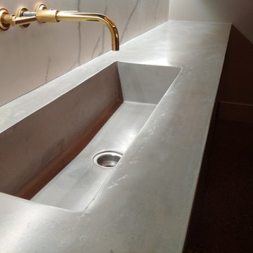 Poured in place countertop with cast sink