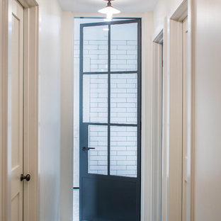 Inspiration pour un sous-sol minimaliste.