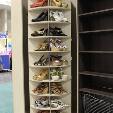 The Revolving Closet Organizer - Manually Rotates 360 degree