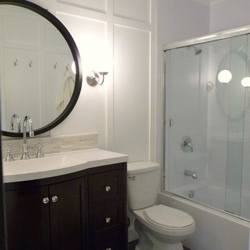 00: Classic Bathroom in White