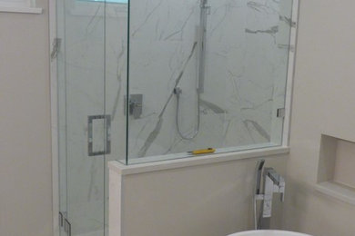 Bathroom - contemporary bathroom idea in Vancouver