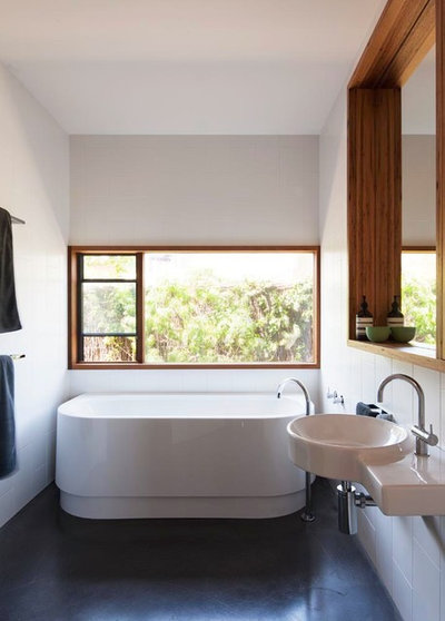 Contemporary Bathroom by Auhaus Architecture