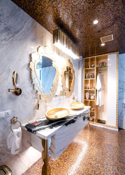 Mediterranean Bathroom by Viaanca Interiors