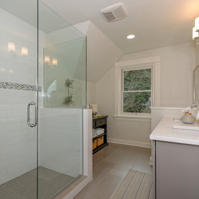 Bathroom - traditional bathroom idea in Portland