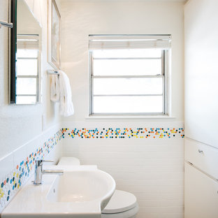 75+ Badezimmer mit Metrofliesen und Sockelwaschbecken Ideen & Bilder