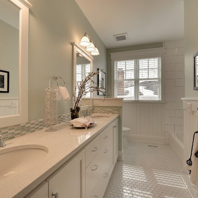 Example of a classic white floor bathroom design in Minneapolis with an undermount sink