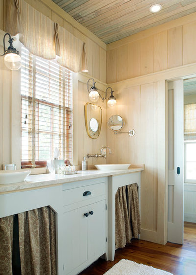 Shabby-chic Style Bathroom by Our Town Plans