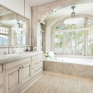 75+ Bäder mit beigen Schränken und Unterbauwanne Ideen & Bilder - März