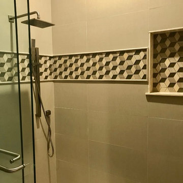 3D Geometric Shower Accent with Wall Niche