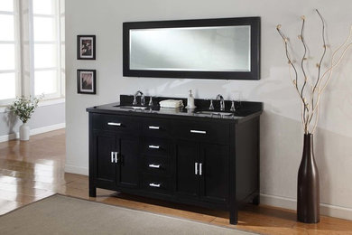 Ejemplo de cuarto de baño tradicional renovado de tamaño medio con armarios tipo mueble, puertas de armario negras, lavabo bajoencimera y encimera de granito