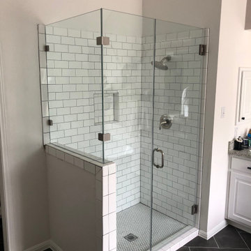 90 Degree Glass Shower Enclosure with Notched Inline Panel at Half Wall