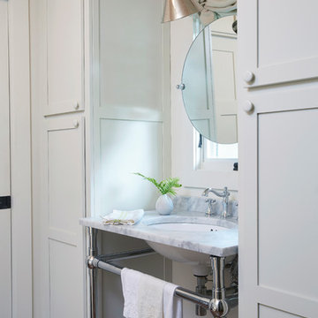 A simple vanity