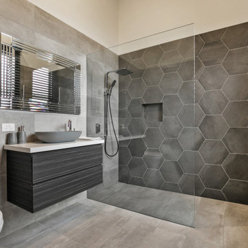 A Victorian home’s ensuite and deck update